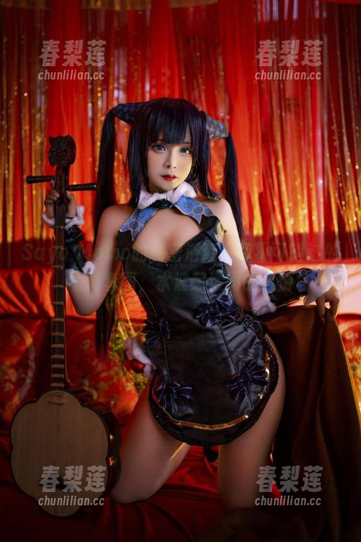 Sayo Momo的秘密浴缸：你不可错过的写真套图，水波荡漾间的风情
